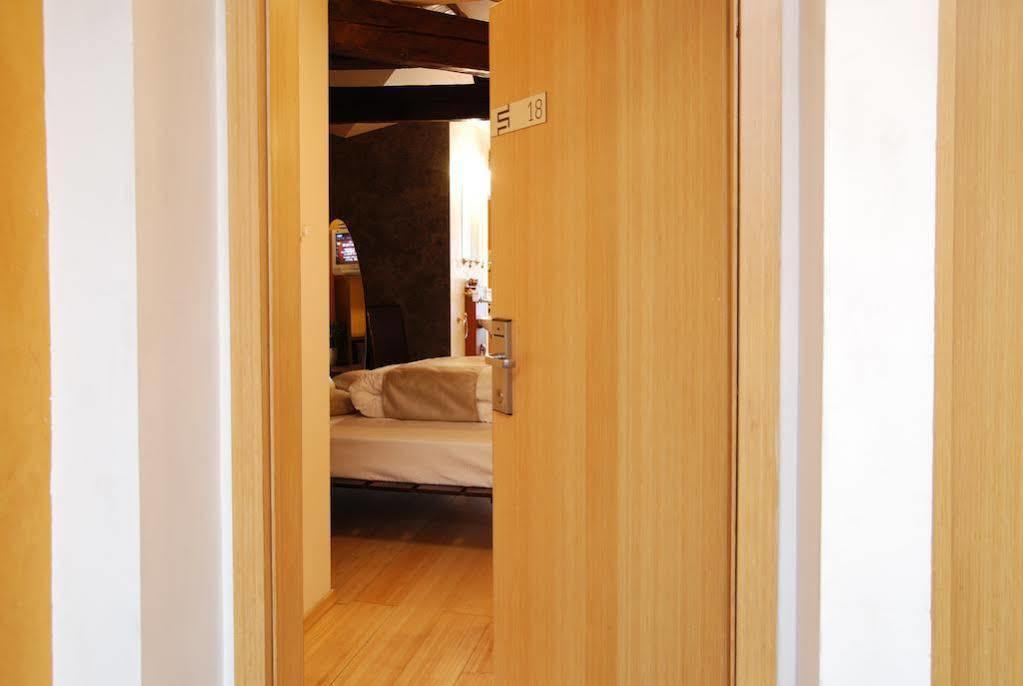 Do Stil Boutique 3* Timişoara